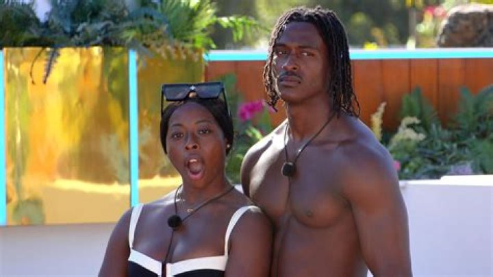 Who is Omar Vizquel Dating Now?