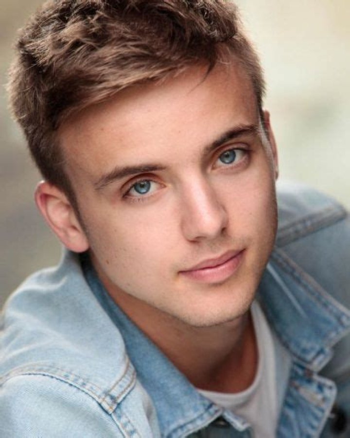 Who is Parry Glasspool Dating Now?