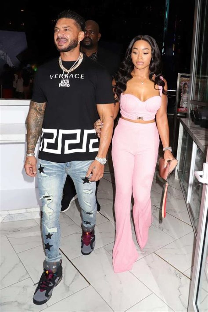 Who is Paulie Malignaggi Dating Now