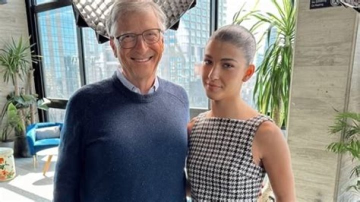 Who is Phoebe Dollar Dating Now?