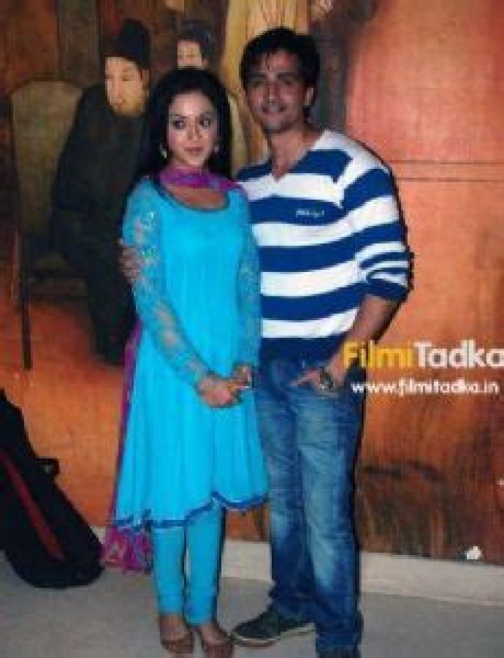 Who is Ragini Nandwani Dating Now?