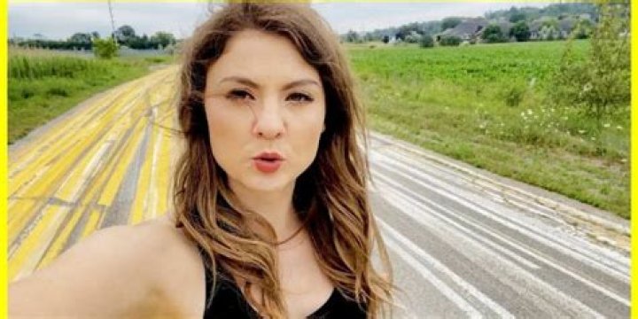 Who is Rebecca Felgate Dating Now?