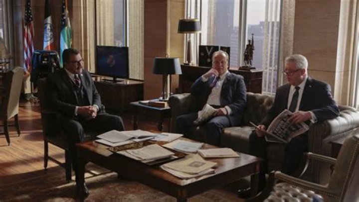 Who is Rebecca Hochman-Fisher Dating Now