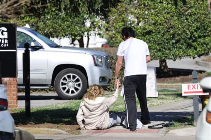 Who is Richard Quest Dating Now