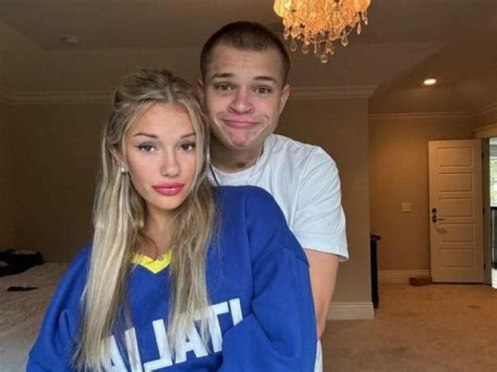 Who is Ricky Hil Dating Now