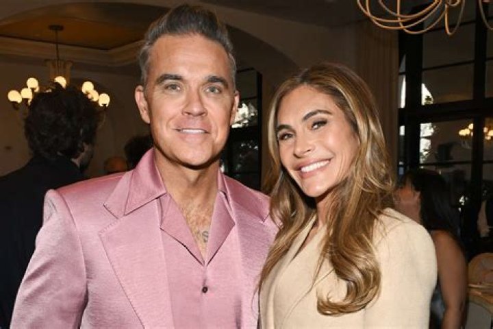 Who is Robbie Williams Dating Now?