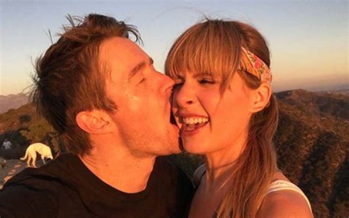 Who is Robert Buckley Dating Now