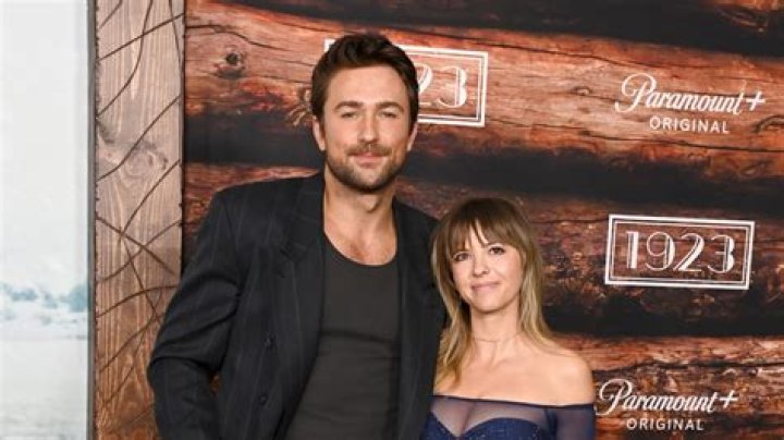 Who is Roberto Blandon Dating Now?