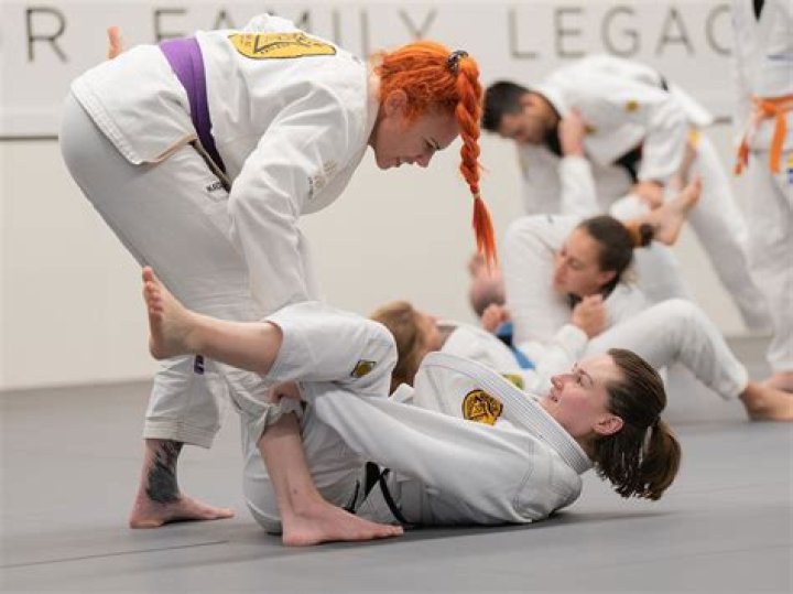 Who is Ronke Raji Dating Now?