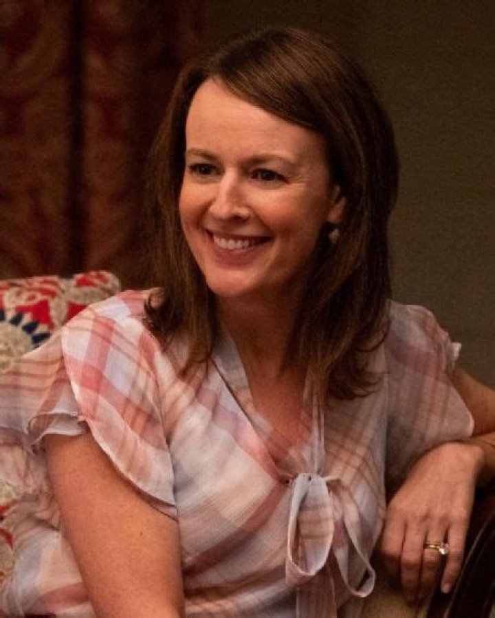 Who is Rosemarie DeWitt Dating Now?