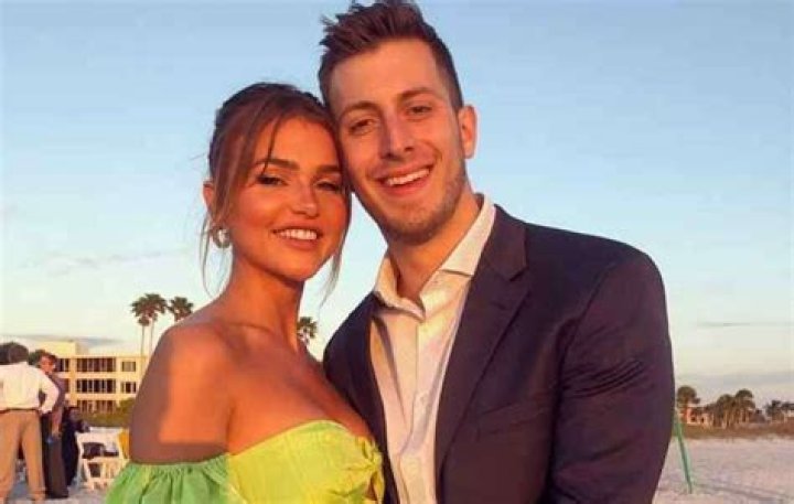 Who is Ross Smith Dating Now