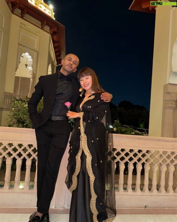 Who is Rowhi Rai Dating Now