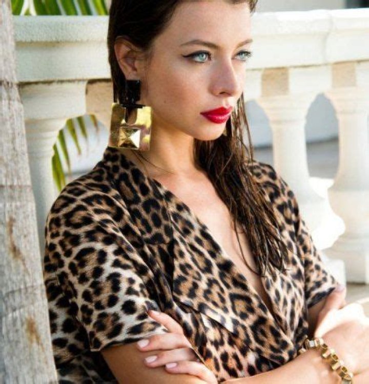 Who is Roxanna Dunlop Dating Now?