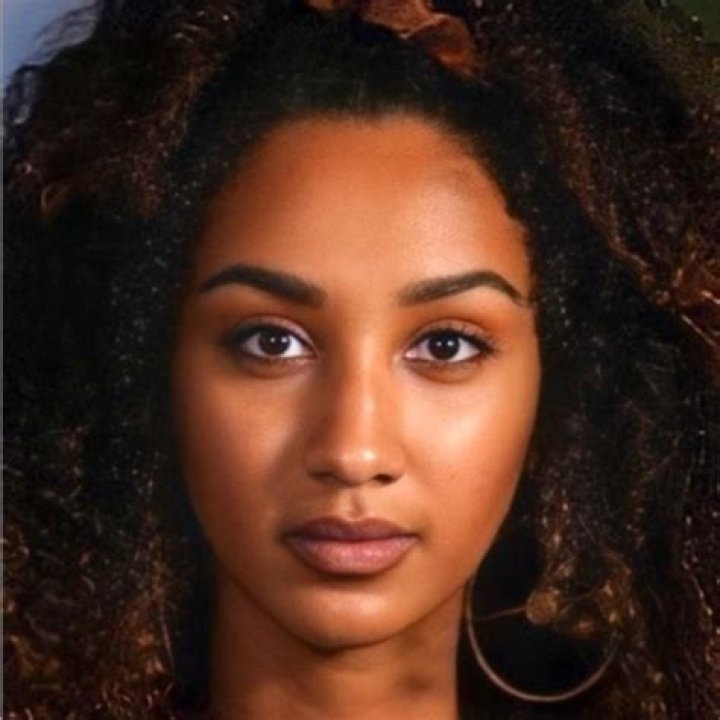 Who is Salina Abraham Dating Now