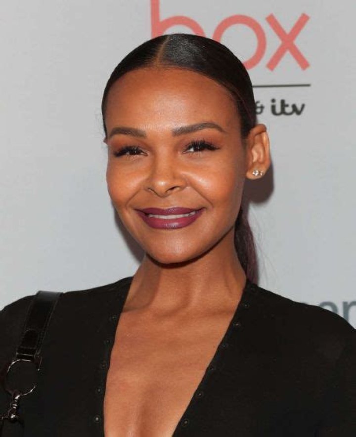 Who is Samantha Mumba Dating Now