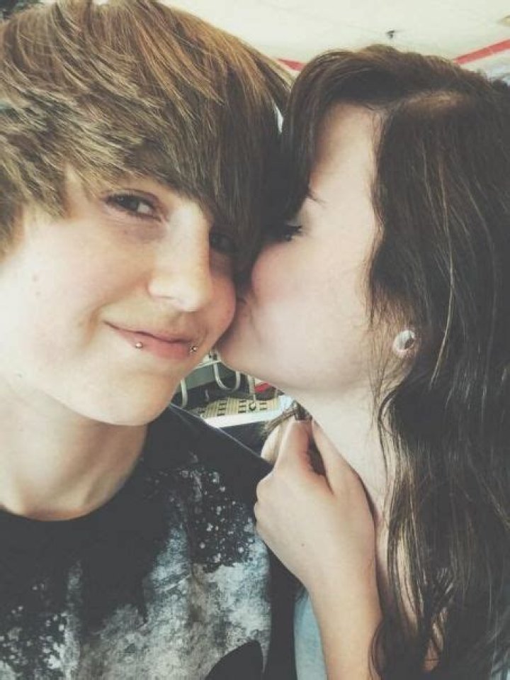 Who is Samm Rochelle Dating Now