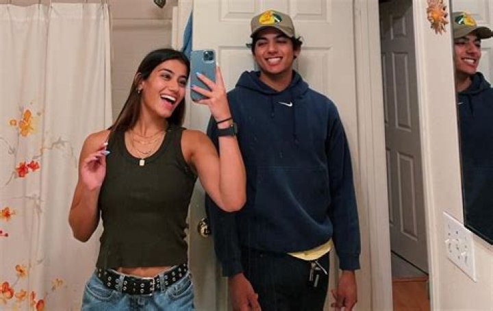 Who is Sara Dietschy Dating Now