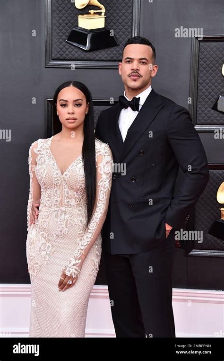 Who is Sarah Angius Dating Now?