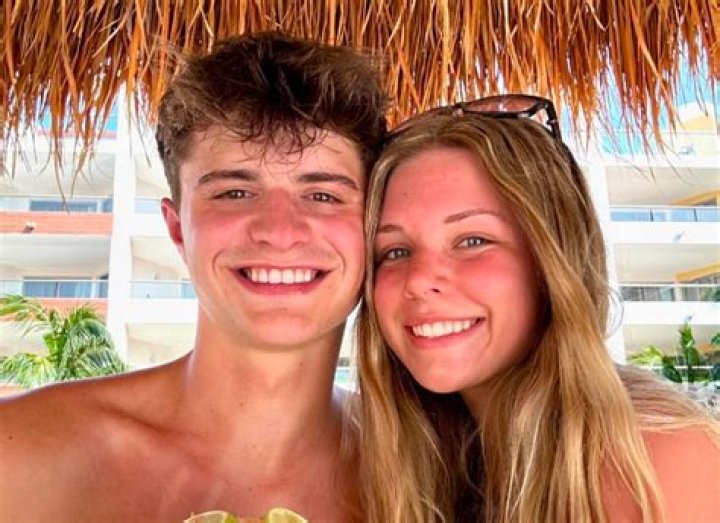 Who is Sarah Graysun Dating Now