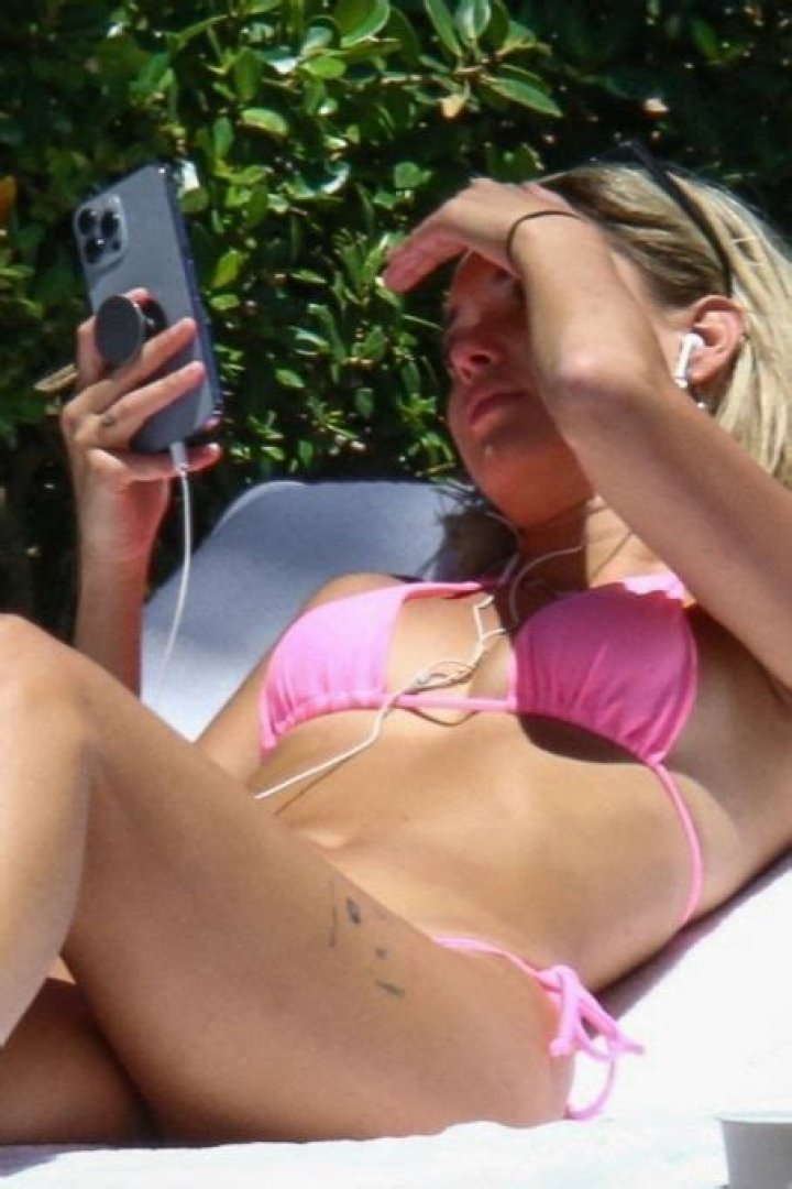 Who is Sarah Snyder Dating Now