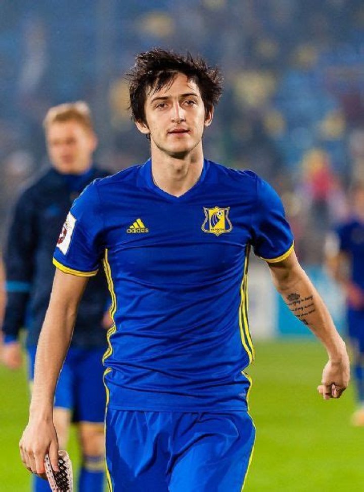Who is Sardar Azmoun Dating Now