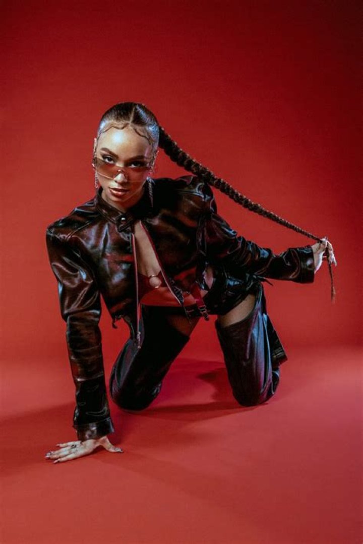 Who is Savanna Little Dating Now