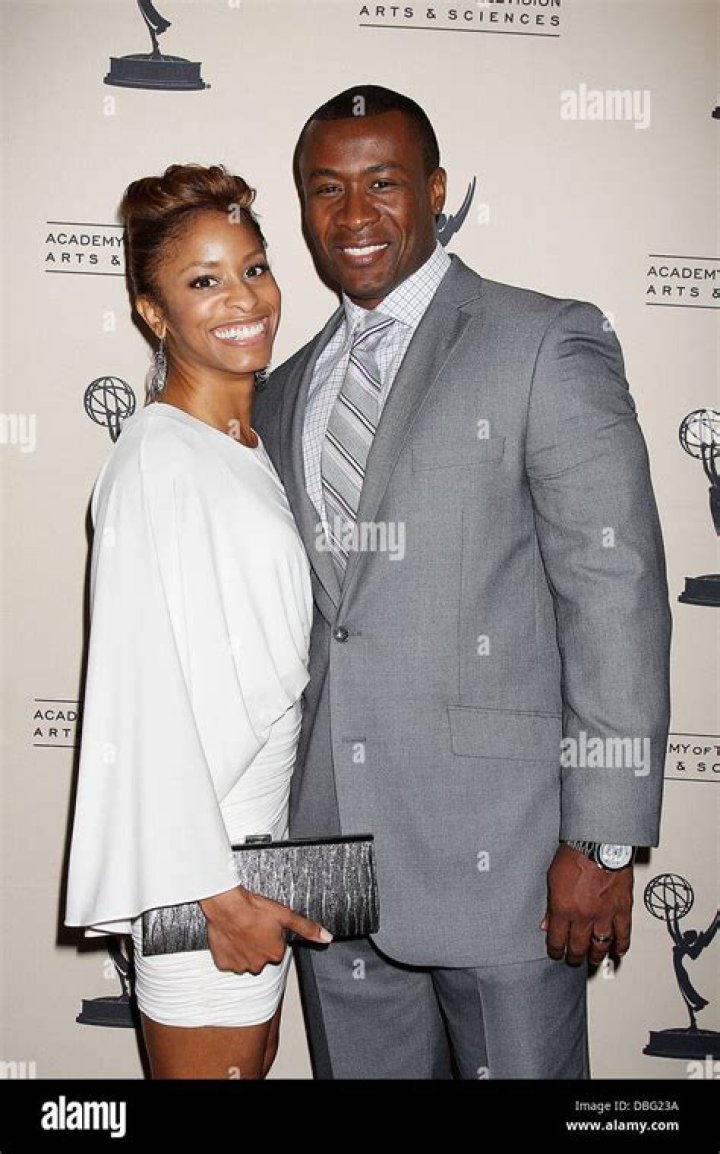 Who is Sean Blakemore Dating Now?