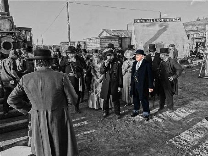 Who is Serge Houde Dating Now?