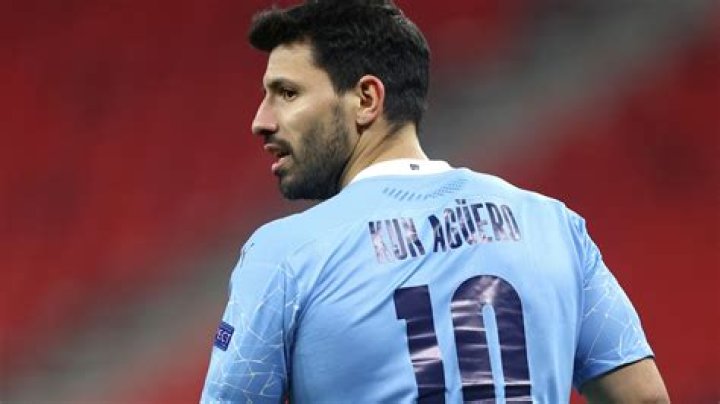 Who is Sergio Aguero Dating Now?