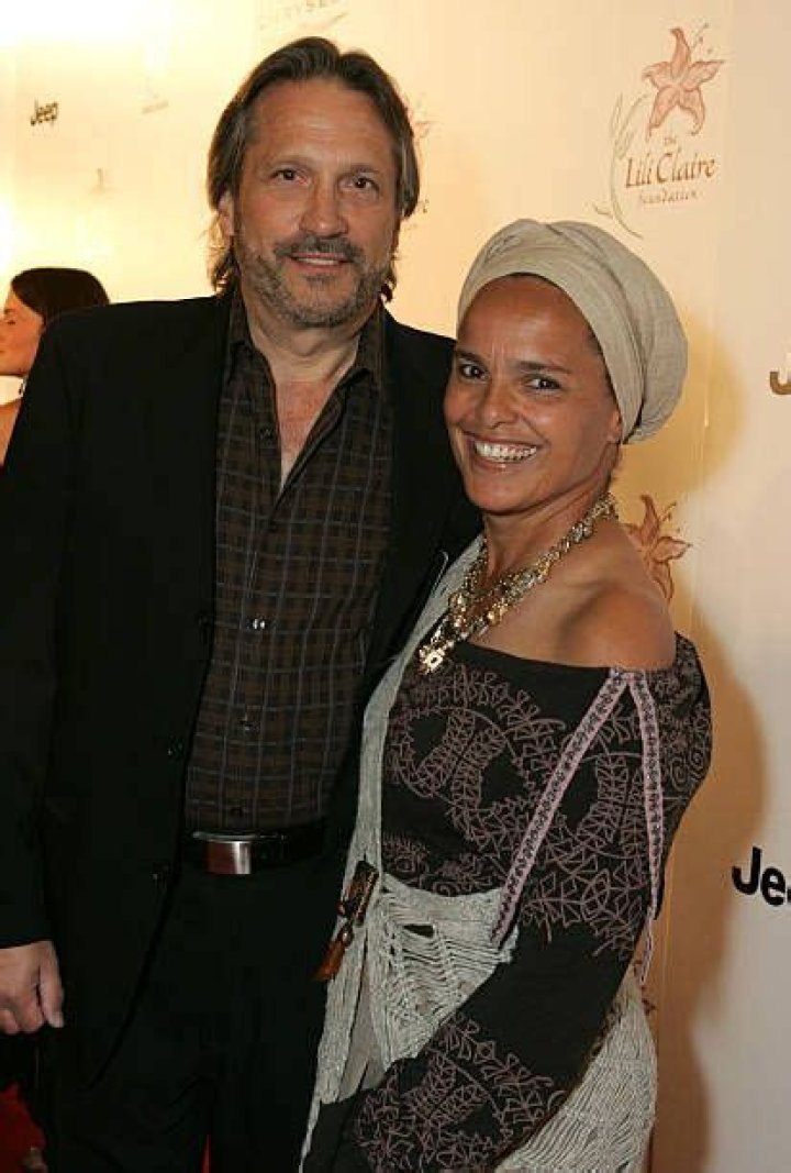 Who is Shari Belafonte Dating Now