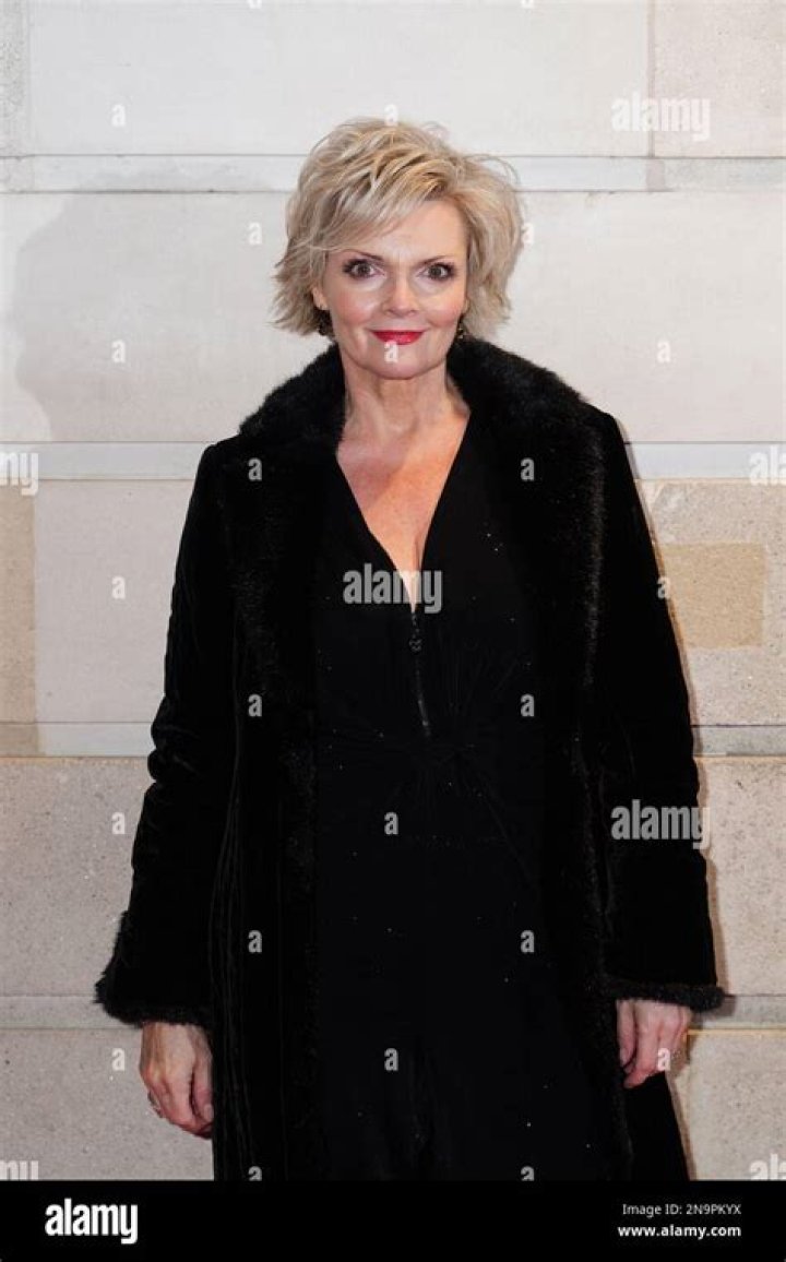 Who is Sharon Small Dating Now?