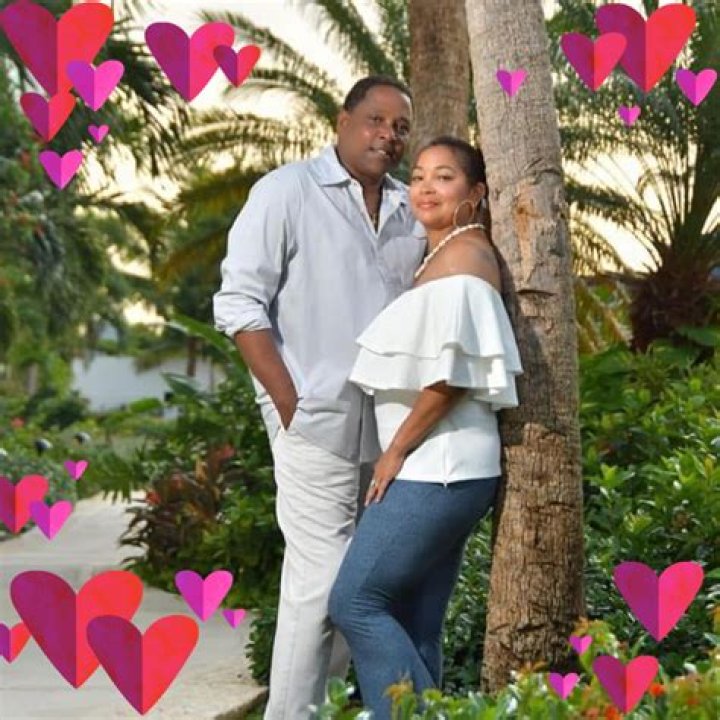 Who is Shelton Quarles Dating Now?