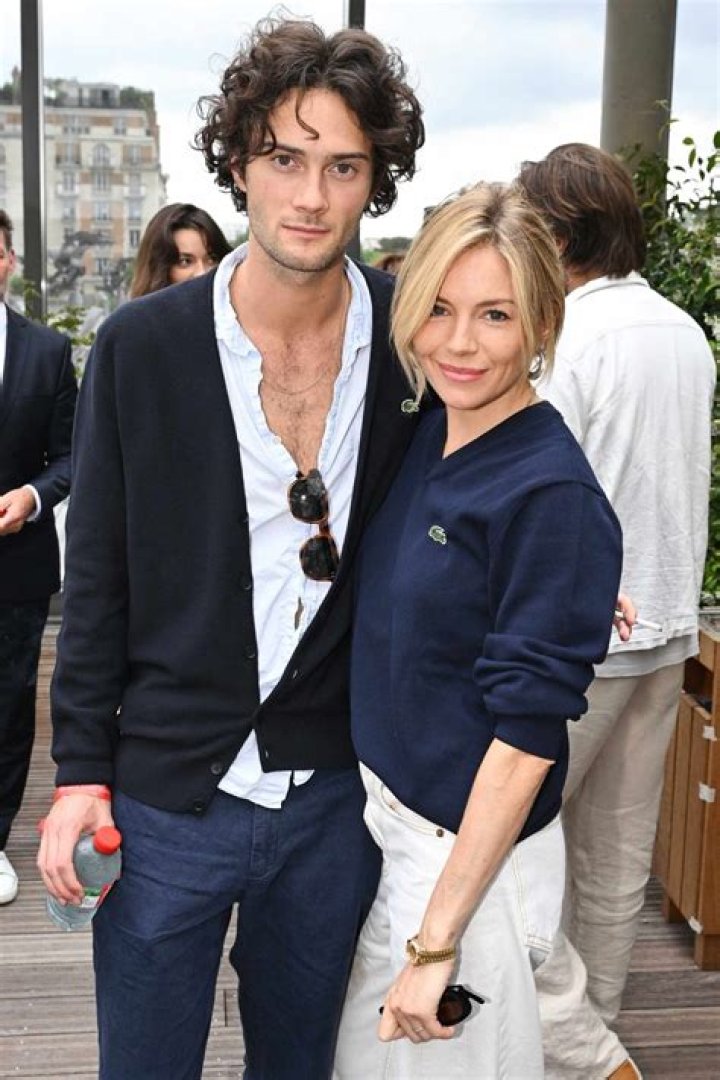 Who is Sienna Miller Dating Now?