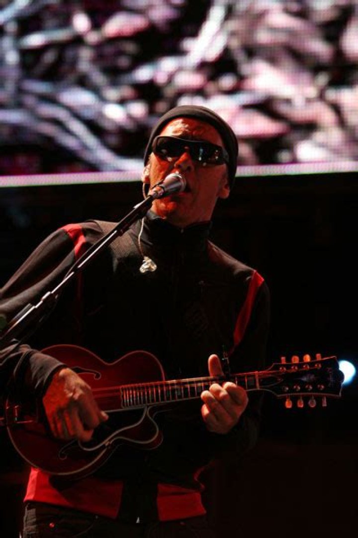 Who is Simon Townshend Dating Now