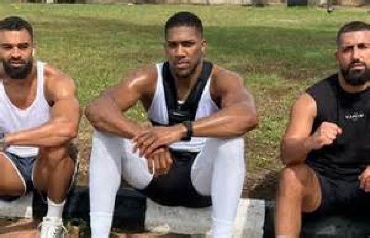 Who is Sina Deinert Dating Now?