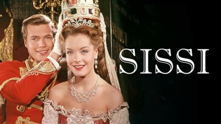 Who is Sissi N.E Lets Eat Dating Now?