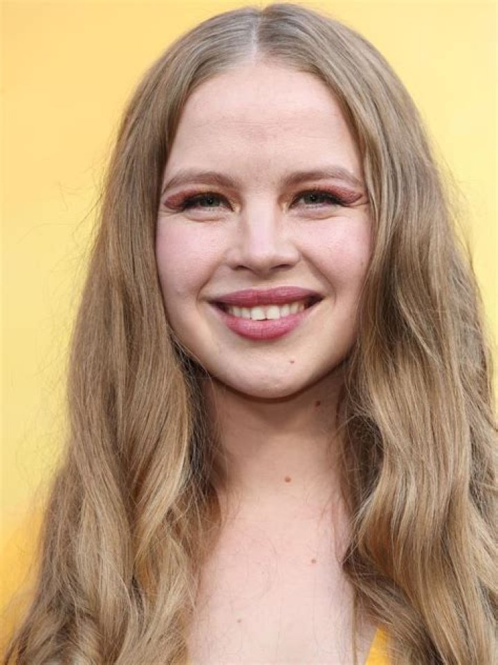 Who is Sofia Vassilieva Dating Now