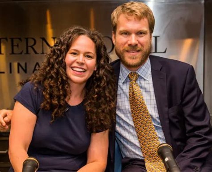 Who is Stephanie Izard Dating Now