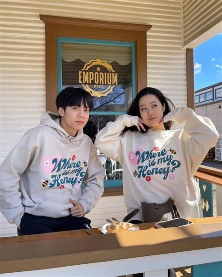 Who is Stephanie Vogt Dating Now?