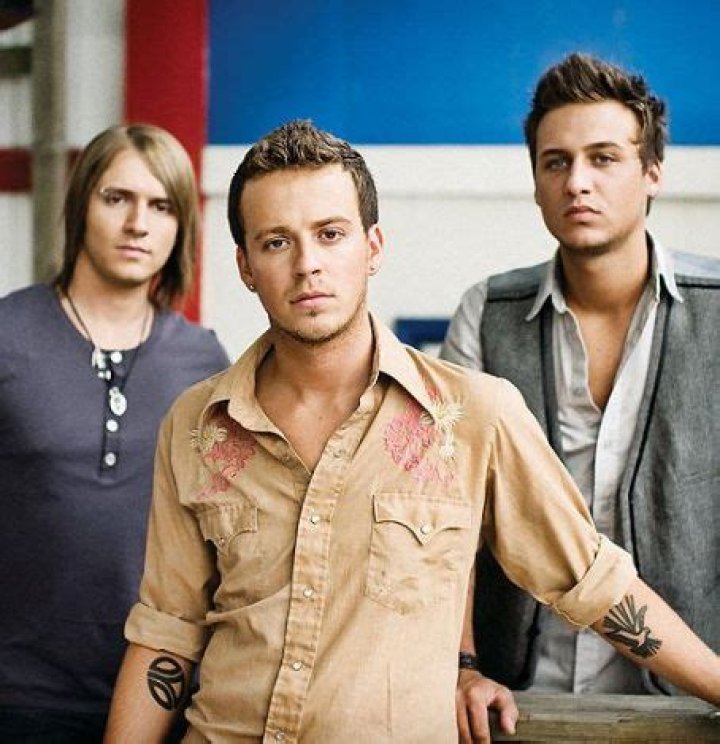 Who is Stephen Barker Liles Dating Now?