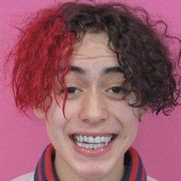 Who is Suigeneris Dating Now