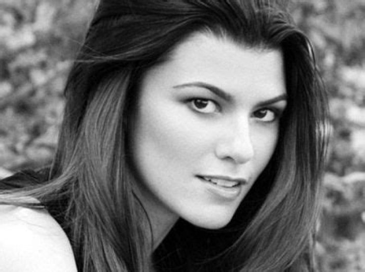 Who is Summer Rayne Oakes Dating Now