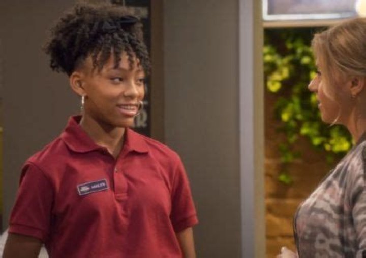 Who is Sydney Mikayla Dating Now?