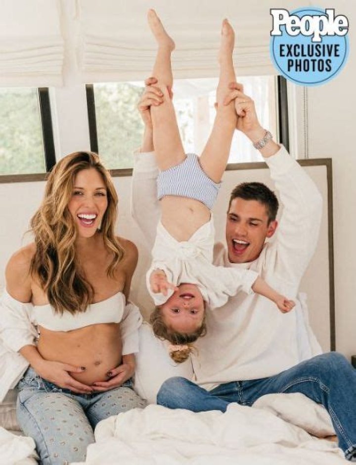 Who is Tanner Novlan Dating Now?