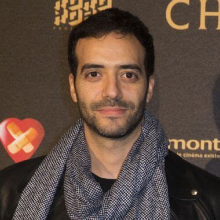 Who is Tarek Boudali Dating Now?