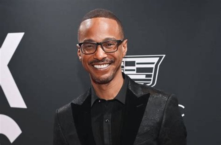 Who is Tevin Campbell Dating Now
