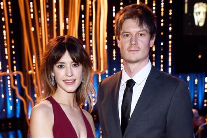 Who is Thomas Jones Dating Now