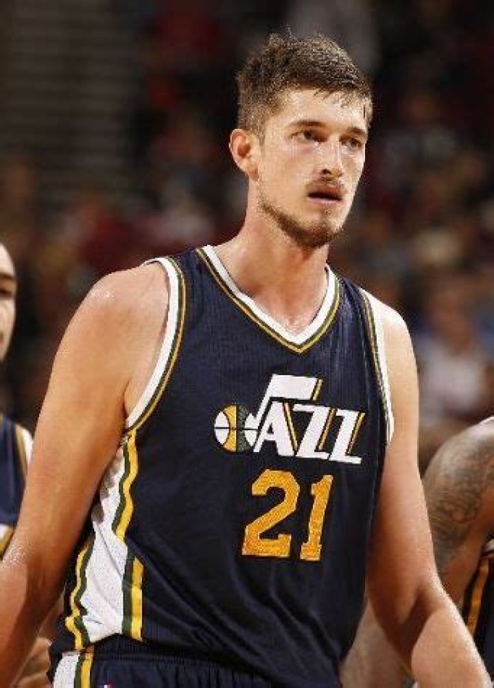 Who is Tibor Pleiss Dating Now?