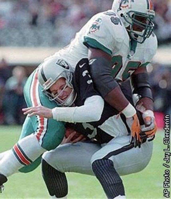 Who is Tim Bowens Dating Now?