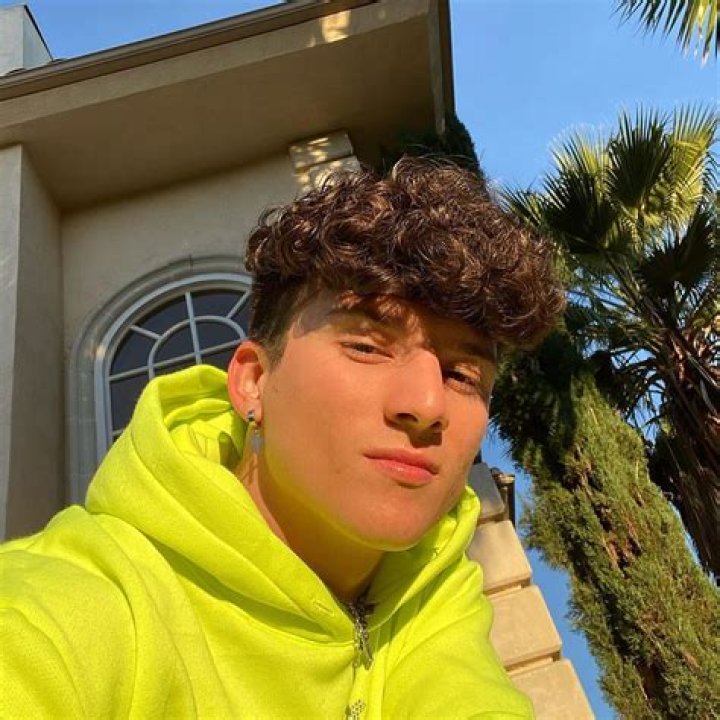 Who is Tony Lopez Dating Now?